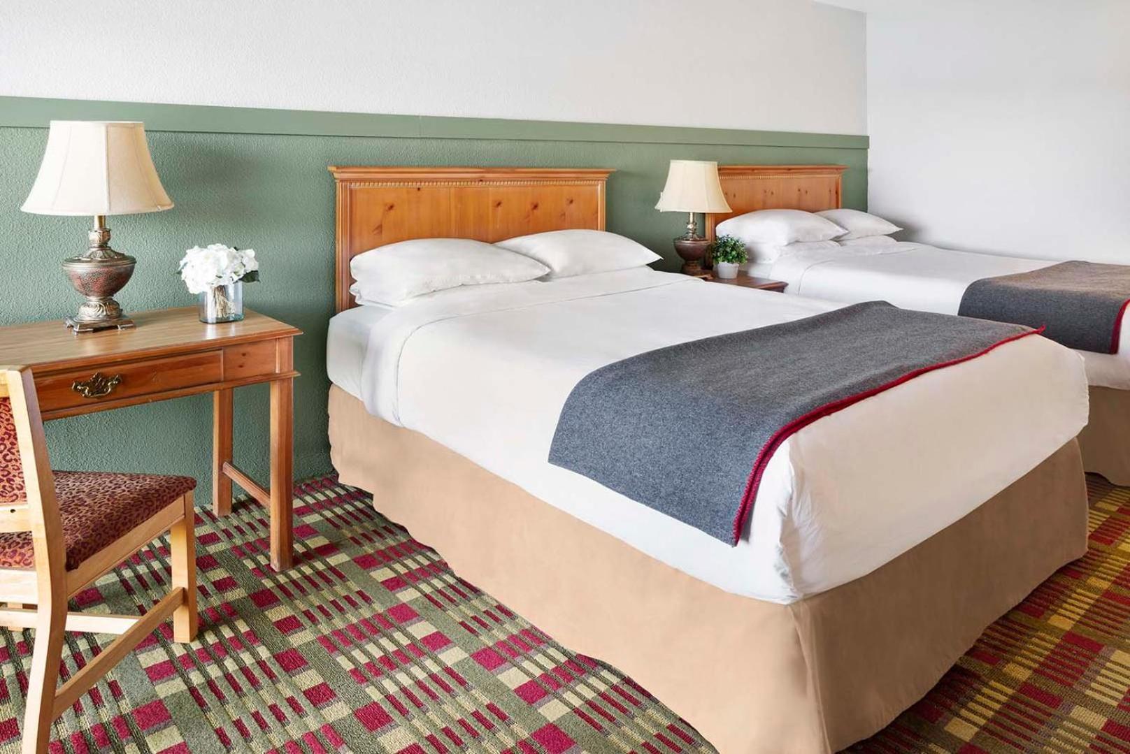 Ocean Gate Resort Southport Екстер'єр фото